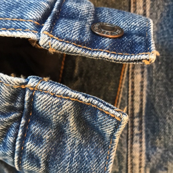 Levi’s Trucker Jacket - Picture 4 of 5